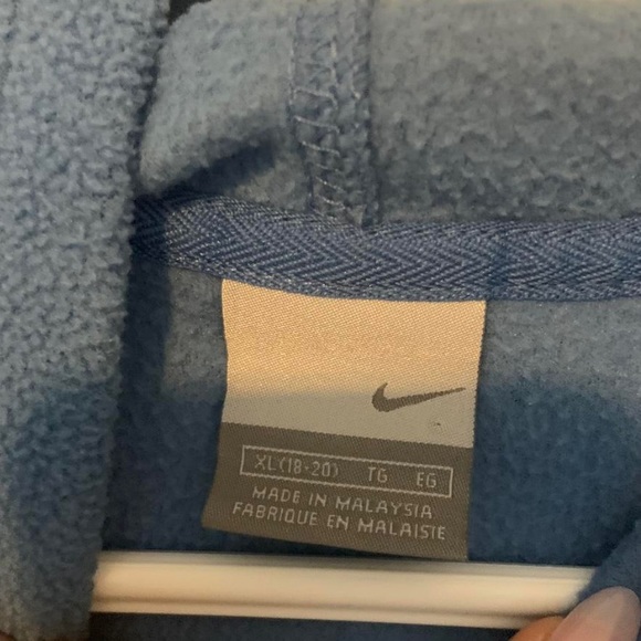 NIKE VINTAGE REWORKED CROPPED HOODIE - Picture 2 of 3